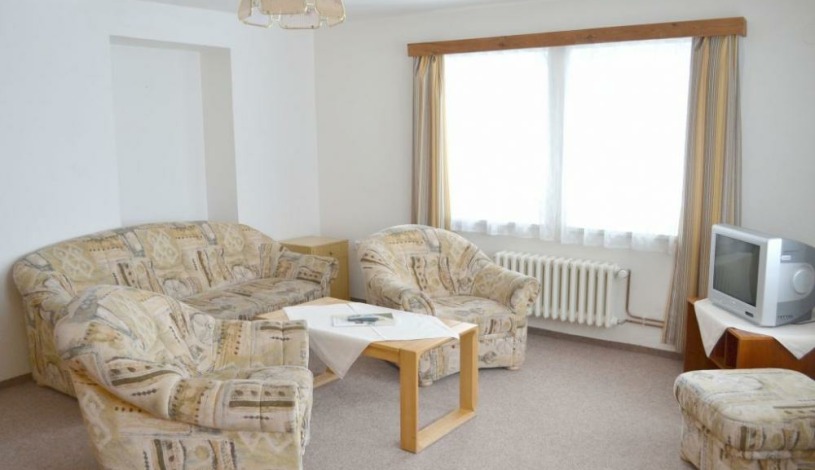 Penzion Malý Šišák Špindlerův Mlýn - Třílůžkový pokoj v bytě - budova  Gábi